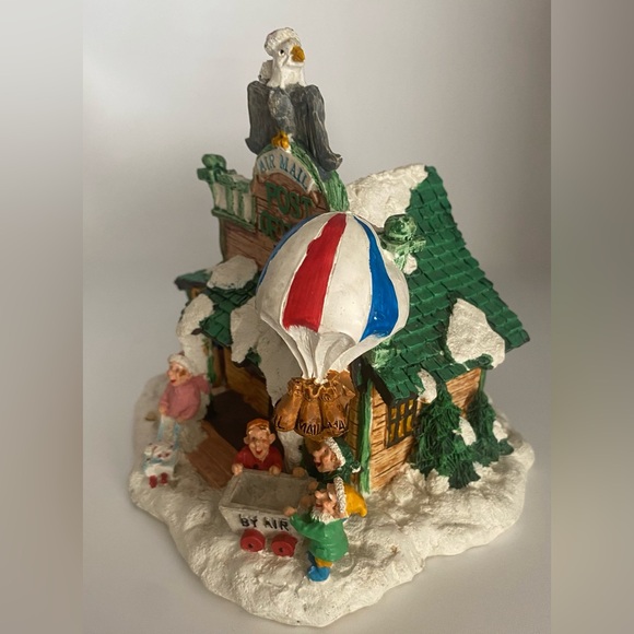 Santa's Town at the North Pole Christmas Village Post Office Air Mail 1995 EUC - Picture 8 of 16